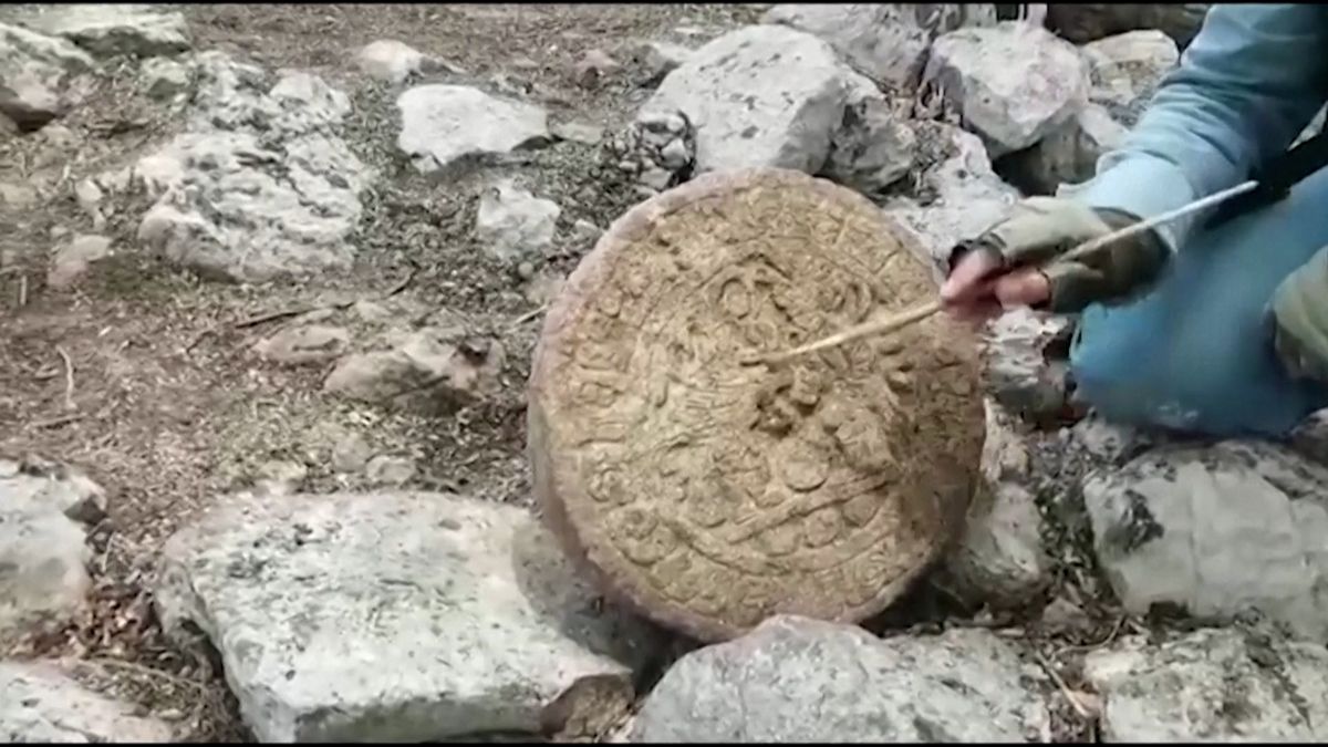 V Mexiku se našla přes 1100 let stará výsledková tabule. Sloužila Mayům u míčové hry